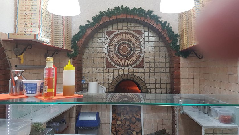 Il forno a legna - Pizzeria Ti Piacera' a Savona